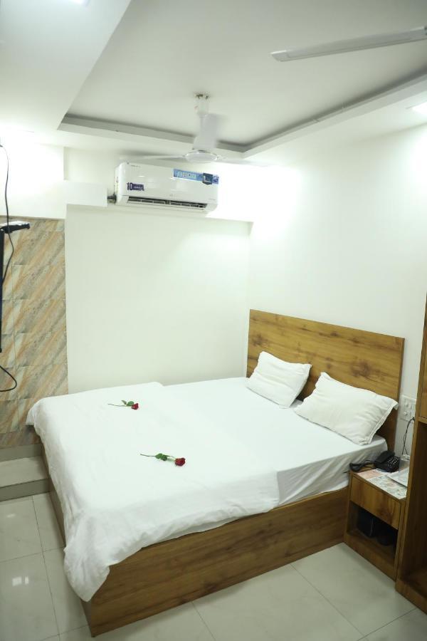 Hotel Shiv Leela Grand มุมไบ ภายนอก รูปภาพ